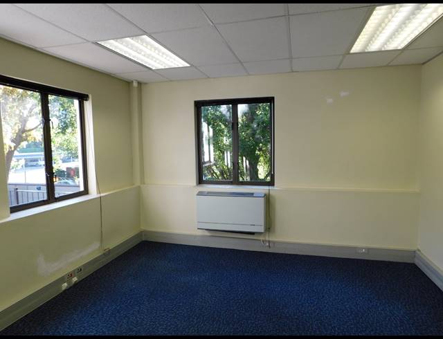 542M² OFFICE TO LET IN HYDE PARK